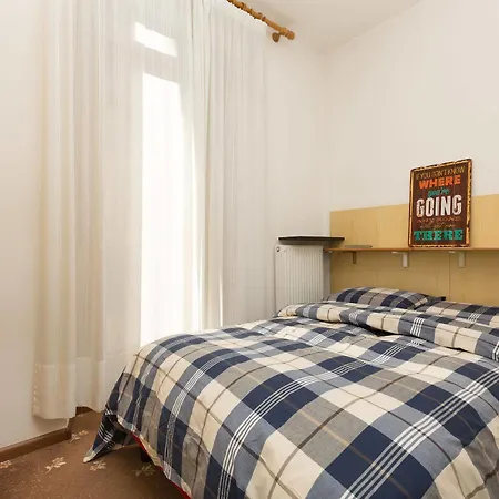 לינה וארוחת בוקר Casa Nataly