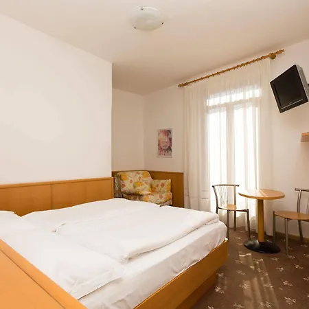 לינה וארוחת בוקר Casa Nataly